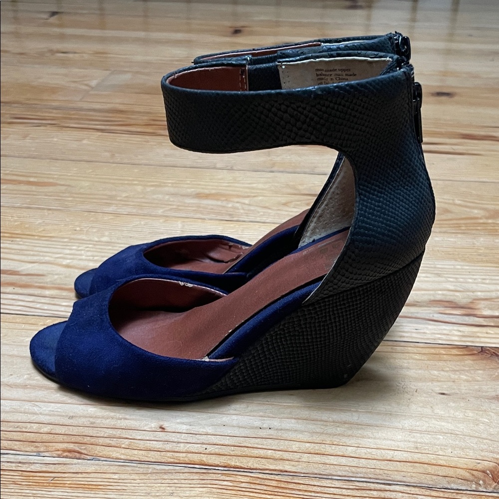 BC Nordstroms Black and Blue Wedge Sandals
